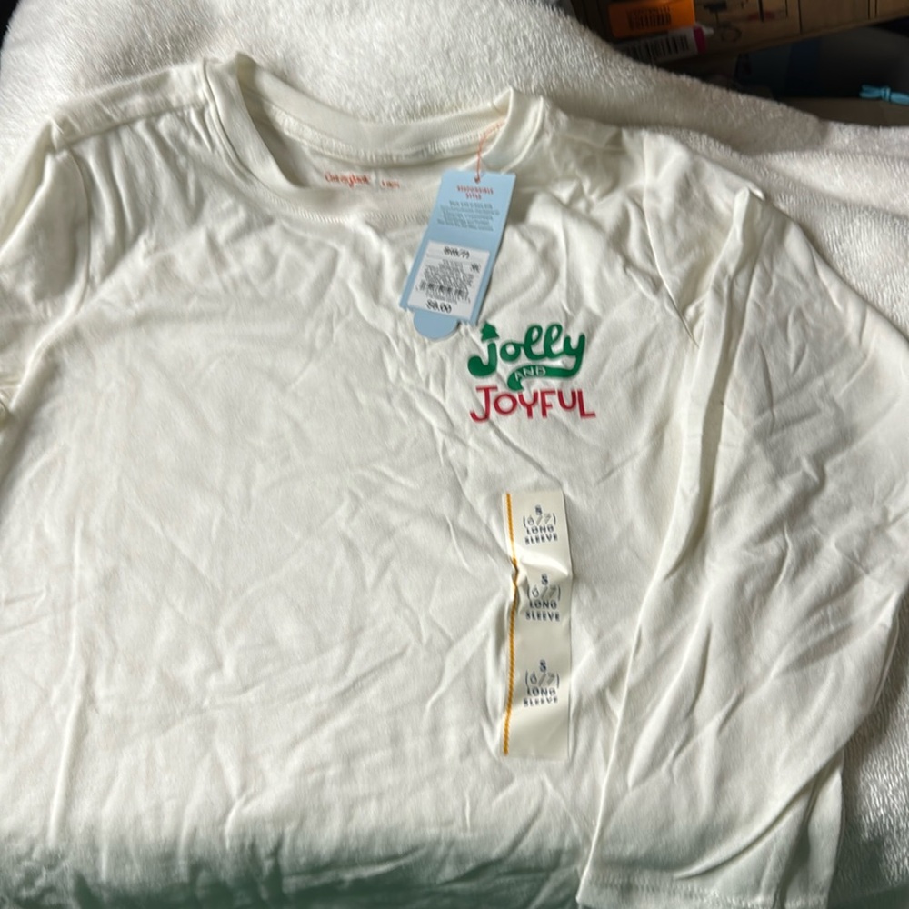 NEW Cat & Jack Holiday L/S Tee Shirt. Very soft. Lightweight  Sm 6/7  Unisex